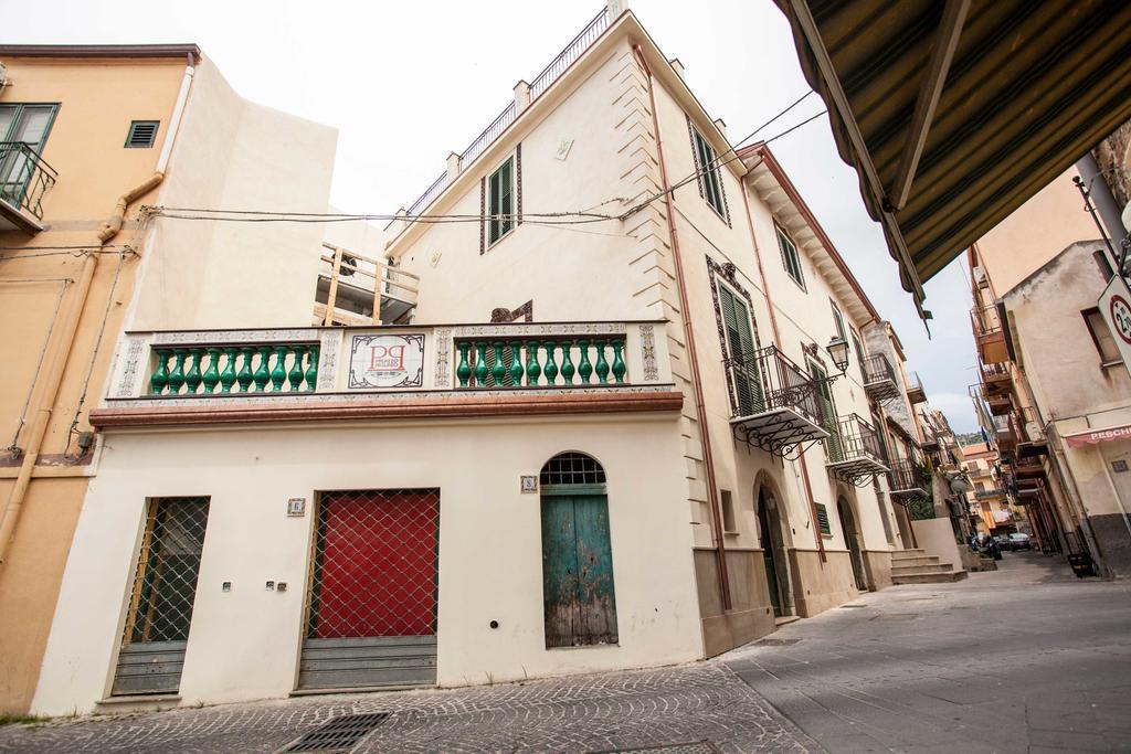 Palazzo Pagliaro Hotel Santo Stefano di Camastra Exterior foto