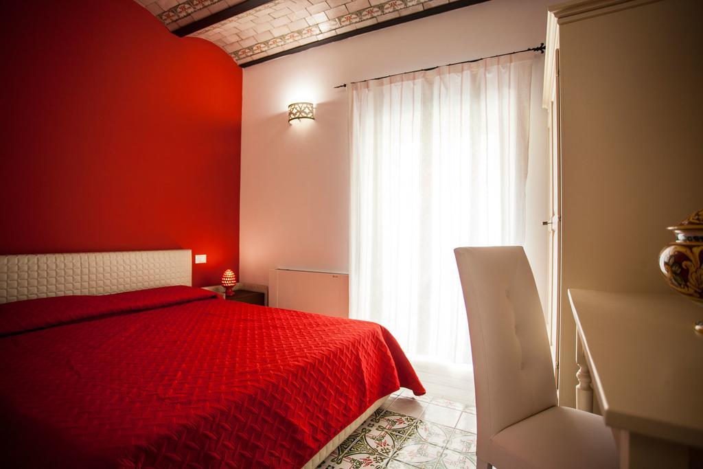 Palazzo Pagliaro Hotel Santo Stefano di Camastra Exterior foto