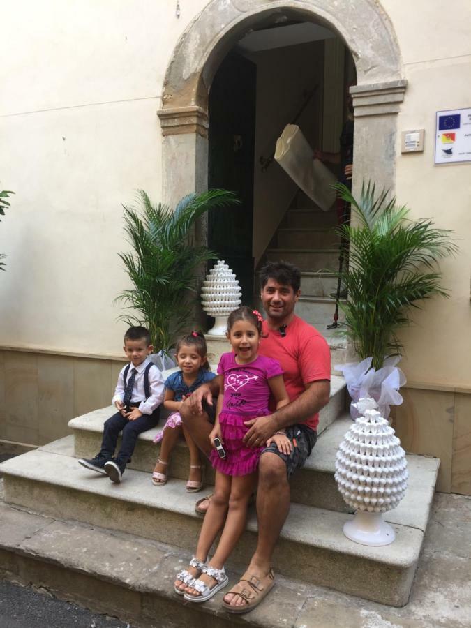 Palazzo Pagliaro Hotel Santo Stefano di Camastra Exterior foto